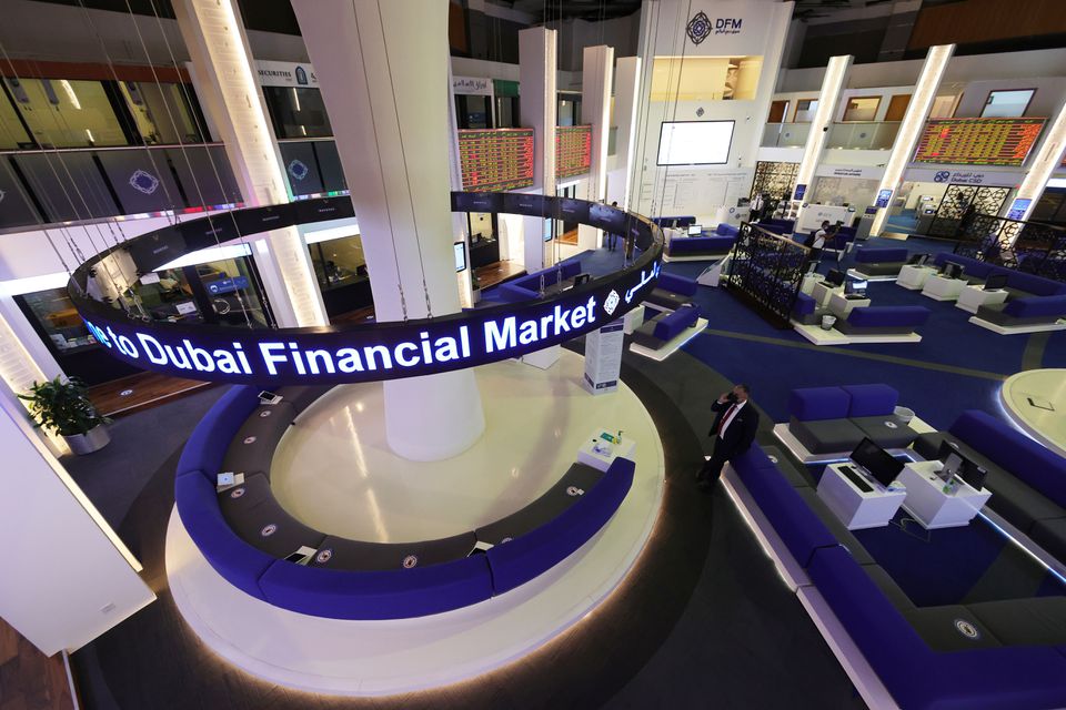 Saudi bourse gains amid strong oil prices; Egypt falls