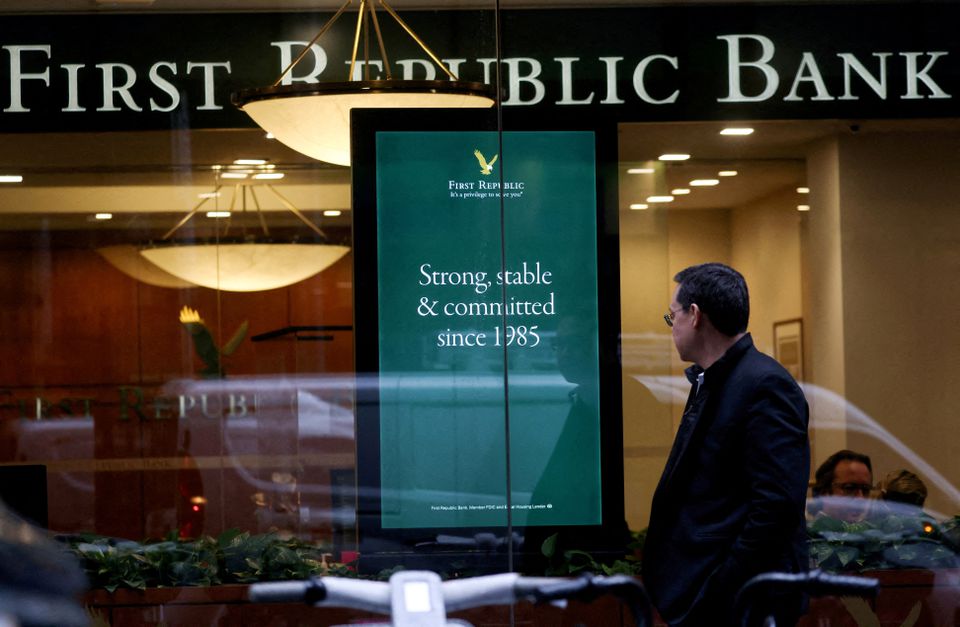 First Republic advisers have lined up potential purchasers of bank's new stock - CNBC
