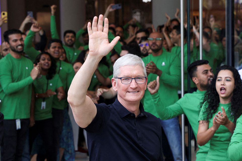 Apple CEO meets India PM Modi, commits to growth and investment