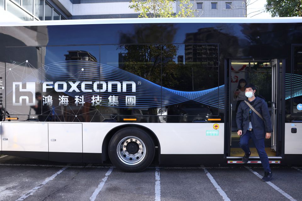 Foxconn plans $800 million investment in southern Taiwan