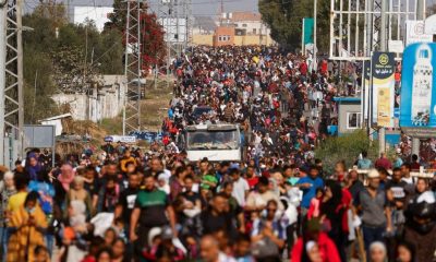 Palestinians fleeing north Gaza move southward as Israeli tanks roll deeper into the enclave, in the central Gaza Strip, November 10, 2023. REUTERS/Ibraheem Abu Mustafa