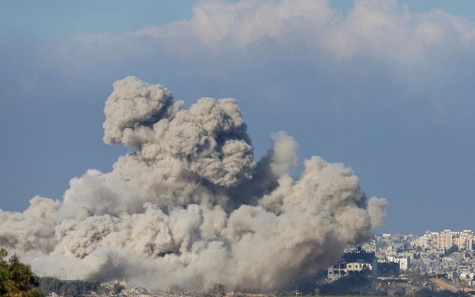 Smoke rises following an airstrike in Gaza, as seen from southern Israel, amid the ongoing conflict between Israel and the Palestinian group Hamas, November 16, 2023. REUTERS/Alexander Ermochenko