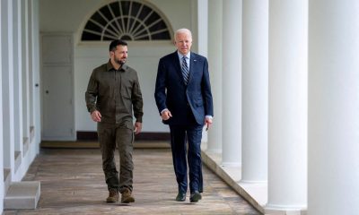 Ukrainian President Volodymyr Zelenskiy walks down the White House colonnade to the Oval Office with U.S. President Joe Biden during a visit to the White House in Washington, U.S., September 21, 2023. Doug Mills/Pool via REUTERS/File Photo