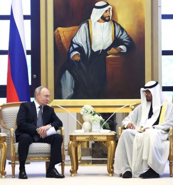 President of the United Arab Emirates Sheikh Mohamed bin Zayed Al Nahyan and Russian President Vladimir Putin attend a meeting at Qasr Al Watan in Abu Dhabi, United Arab Emirates December 6, 2023. Sputnik/Sergei Savostyanov/Pool via REUTERS