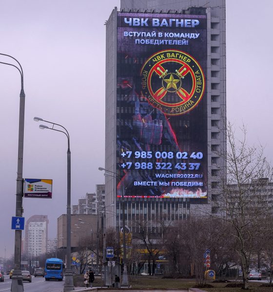 An advertising screen, which promotes to join Wagner private mercenary group, is on display on the facade of a building in Moscow, Russia, March 27, 2023. REUTERS/Evgenia Novozhenina/File Photo