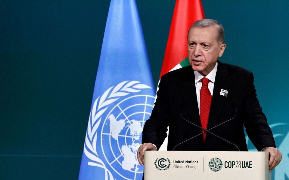 Turkish President Tayyip Erdogan delivers a national statement at the World Climate Action Summit during the United Nations Climate Change Conference (COP28) in Dubai, United Arab Emirates, December 1, 2023. REUTERS/Thaier Al Sudani/File Photo