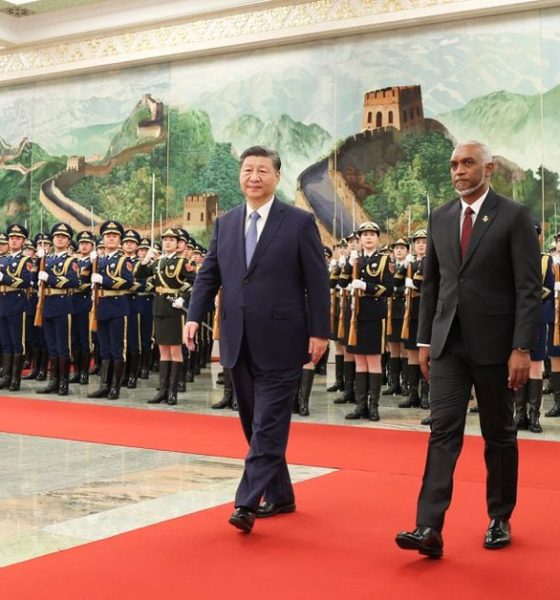 Chinese President Xi Jinping and Maldivian President Mohamed Muizzu attend a welcome ceremony at the Great Hall of the People in Beijing, China January 10, 2024. cnsphoto via REUTERS