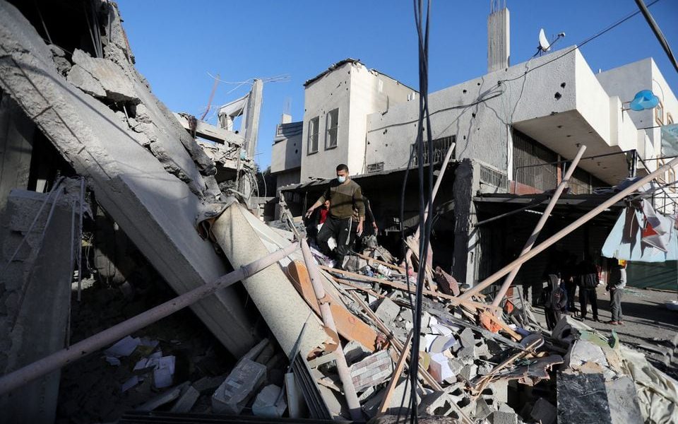 Despair in Gaza as fighting intensifies despite Israel's promise to scale back the war.